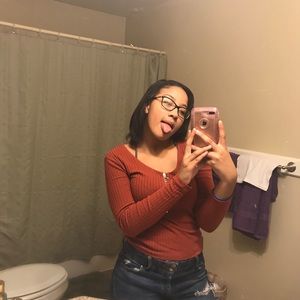 Meet your Posher, Akilee